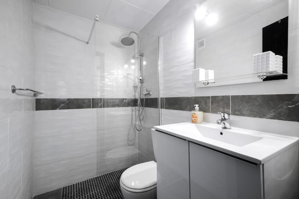 Bonito Apartamento Equipado, Cerca De La Playa Empuriabrava Kültér fotó